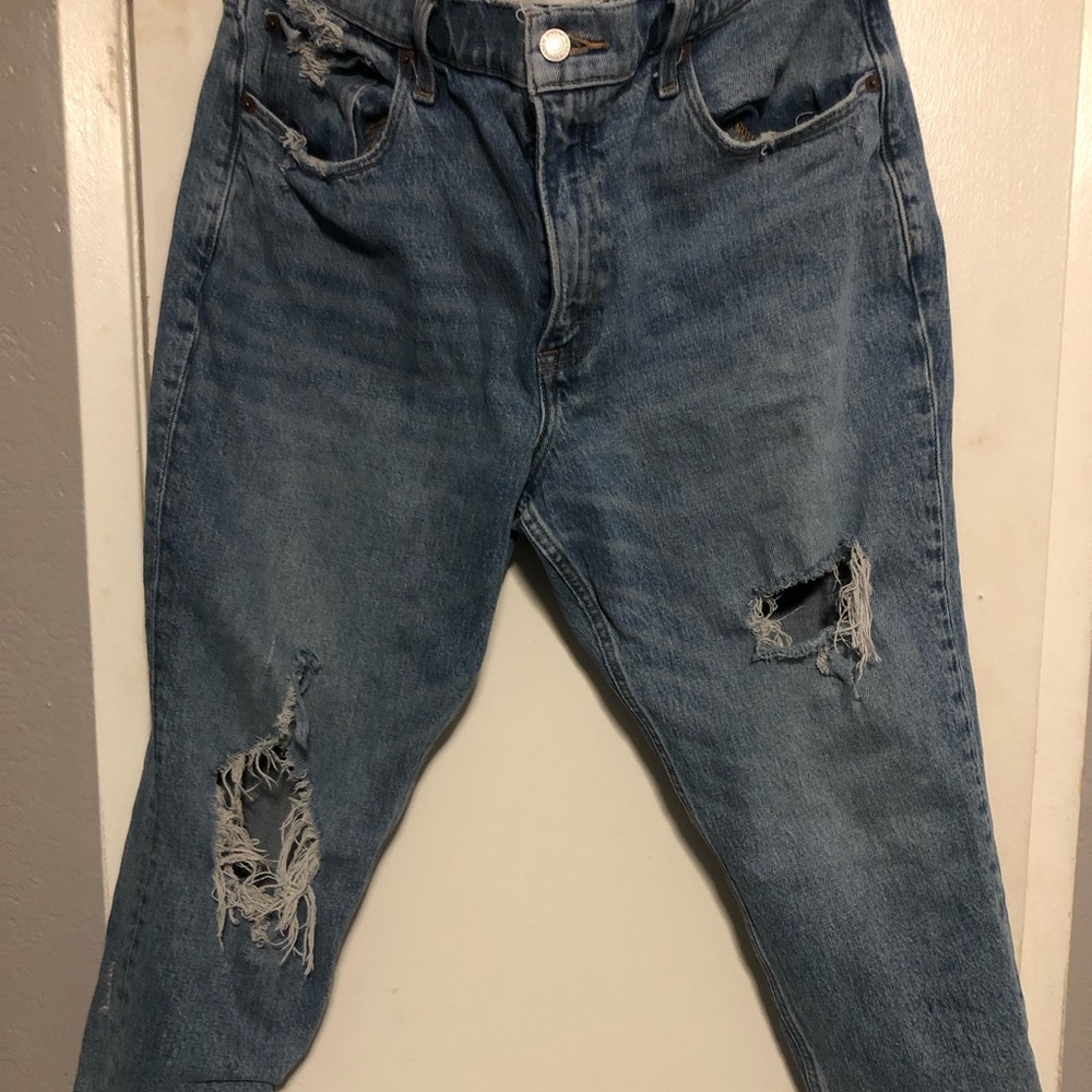 American Eagle high rise mom jean 14